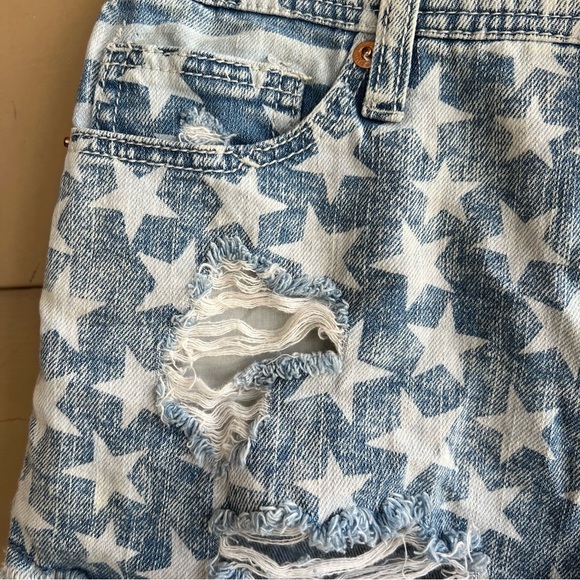 Mossimo High Rise Short Short - Size 2/26 - Casual Summer Distressed Patriotic - Picture 3 of 6